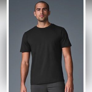 ALO Conquer Reform Crewneck Short Sleeve Tee